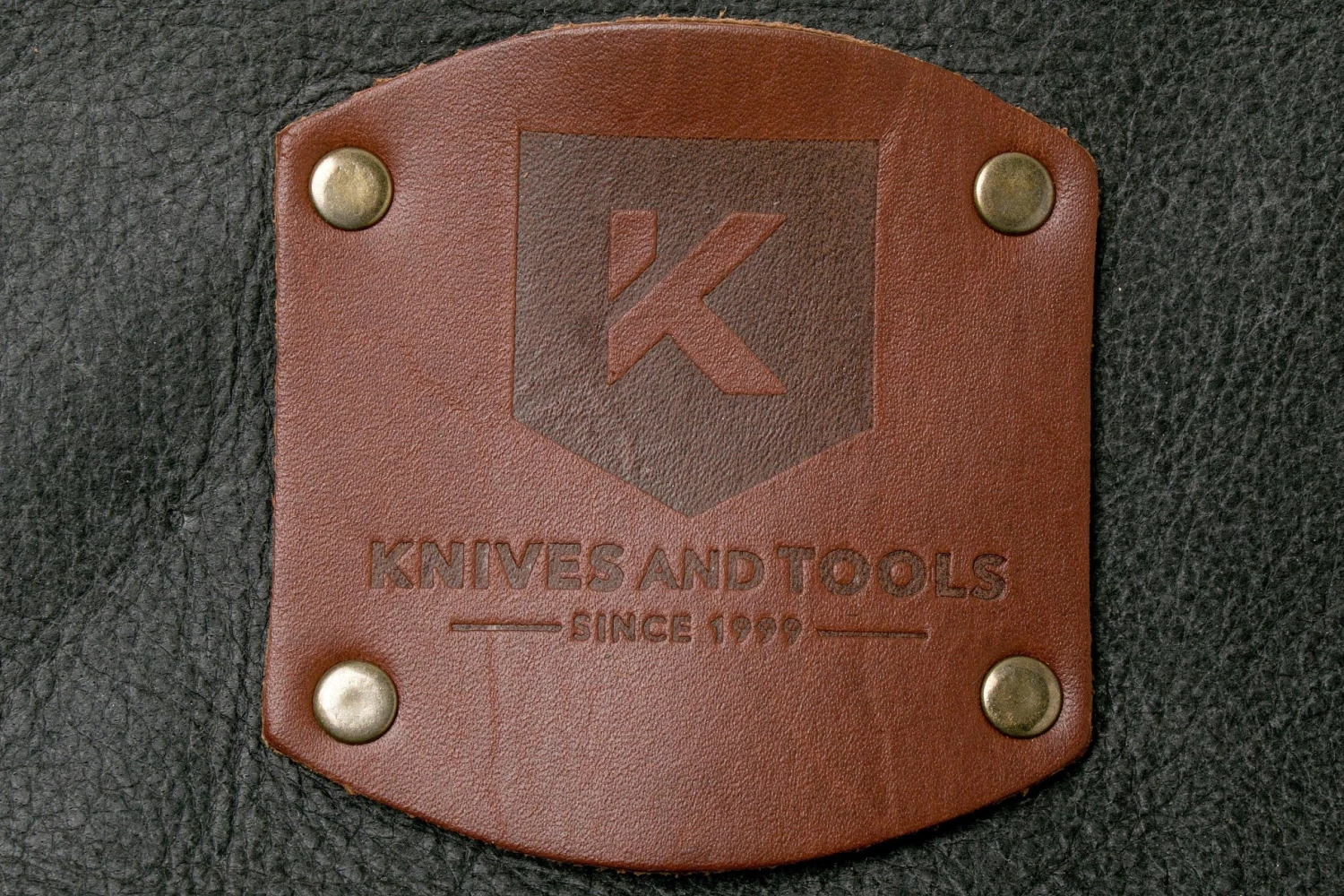 Knivesandtools Serviette à Couteaux En Cuir Utah Black 45x47 7 Knivesandtools Serviette à Couteaux En Cuir Utah Black 45x47 – Image 5