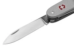 Victorinox Farmer X Alox 0.8271.26 Couteau Suisse 8 Victorinox Farmer X Alox 0.8271.26 Couteau Suisse -Couteaux Soldes VT0 8271 26 03 victorinox